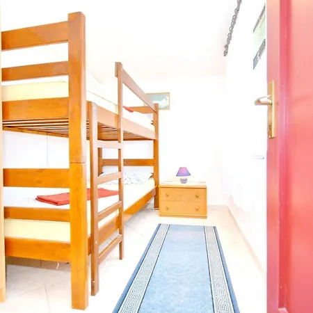 Spacious In With Garden View 65 M²